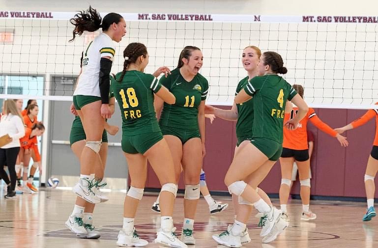 Middles Propel Golden Eagles To Next Round
